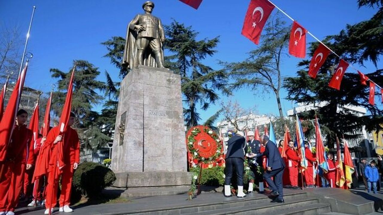 TRABZON'UN KURTULUŞU’NUN 106. YIL DÖNÜMÜ TÖRENLERLE KUTLANDI