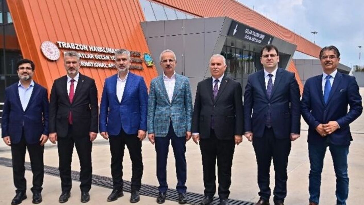 BAKAN URALOĞLU AÇIKLADI YENİ DIŞ HATLAR TERMİNALİ NE ZAMAN HİZMETE ALINACAK