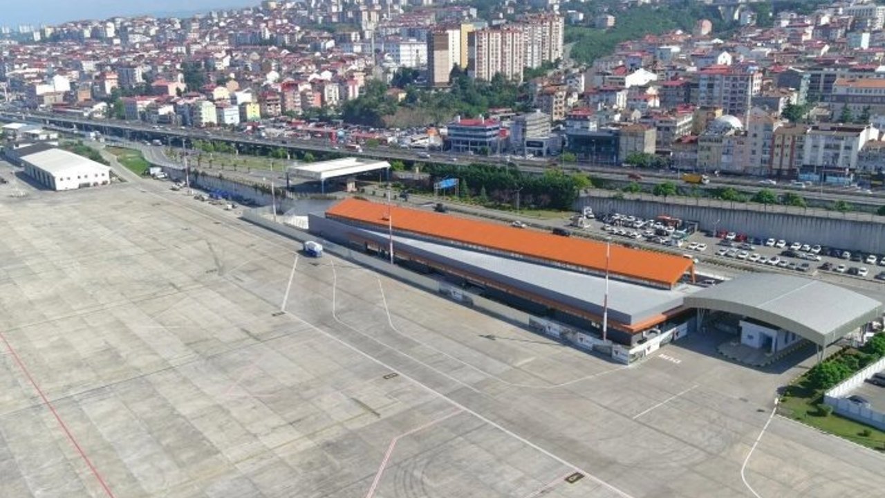 BAKAN URALOĞLU AÇIKLADI YENİ HİZMET BİNALARI O TARİHTE AÇILIYOR