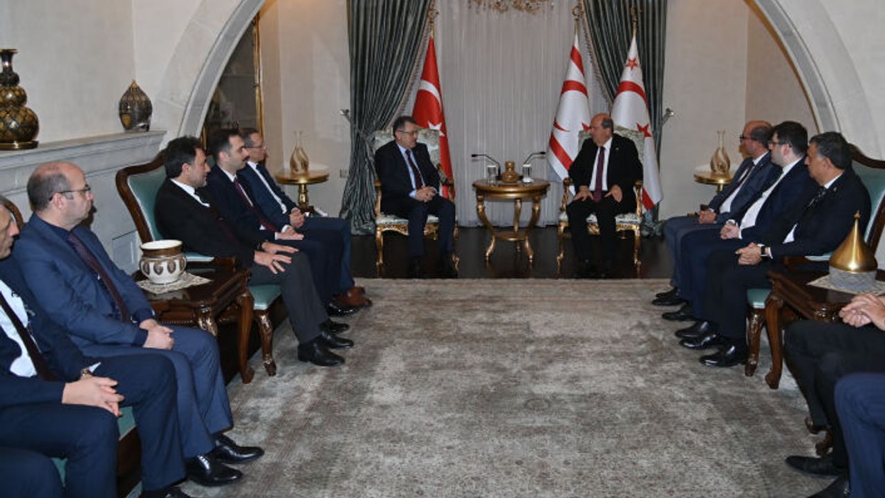 BAŞKAN GENÇ VE TRABZON HEYETİ KKTC CUMHURBAŞKANI ERSİN TATAR’I ZİYARET ETTİ