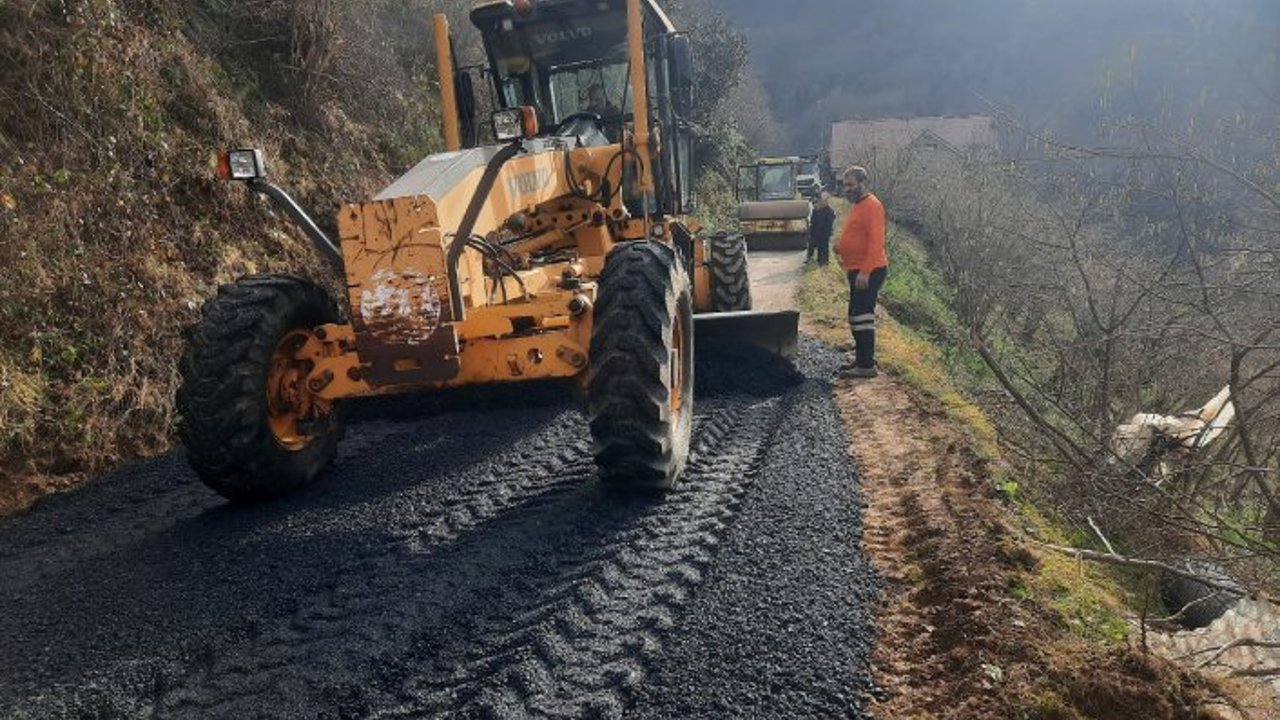 BÜYÜKŞEHİR 18 İLÇEDE YOL ÇALIŞMALARINI SÜRDÜRÜYOR