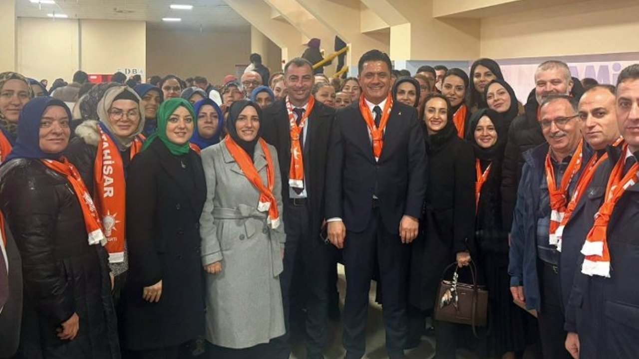 TULAŞ MÜDÜRÜ ÖZCELEP'İN KONGRE PAYLAŞIMI TEPKİLERE NEDEN OLDU