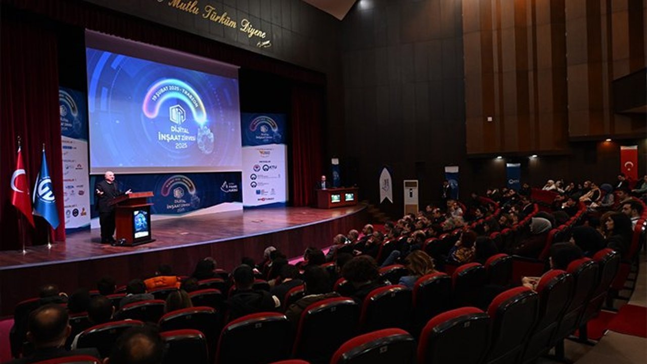 DİJİTAL İNŞAAT ZİRVESİ 2025 KTÜ'DE GERÇEKLEŞTİRİLDİ