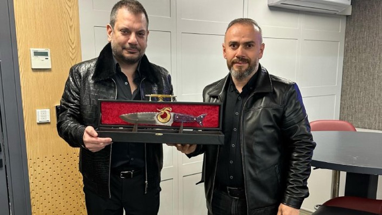 SÜRMENELİ USTADAN TRABZONSPOR BAŞKANI'NA ÖZEL JEST