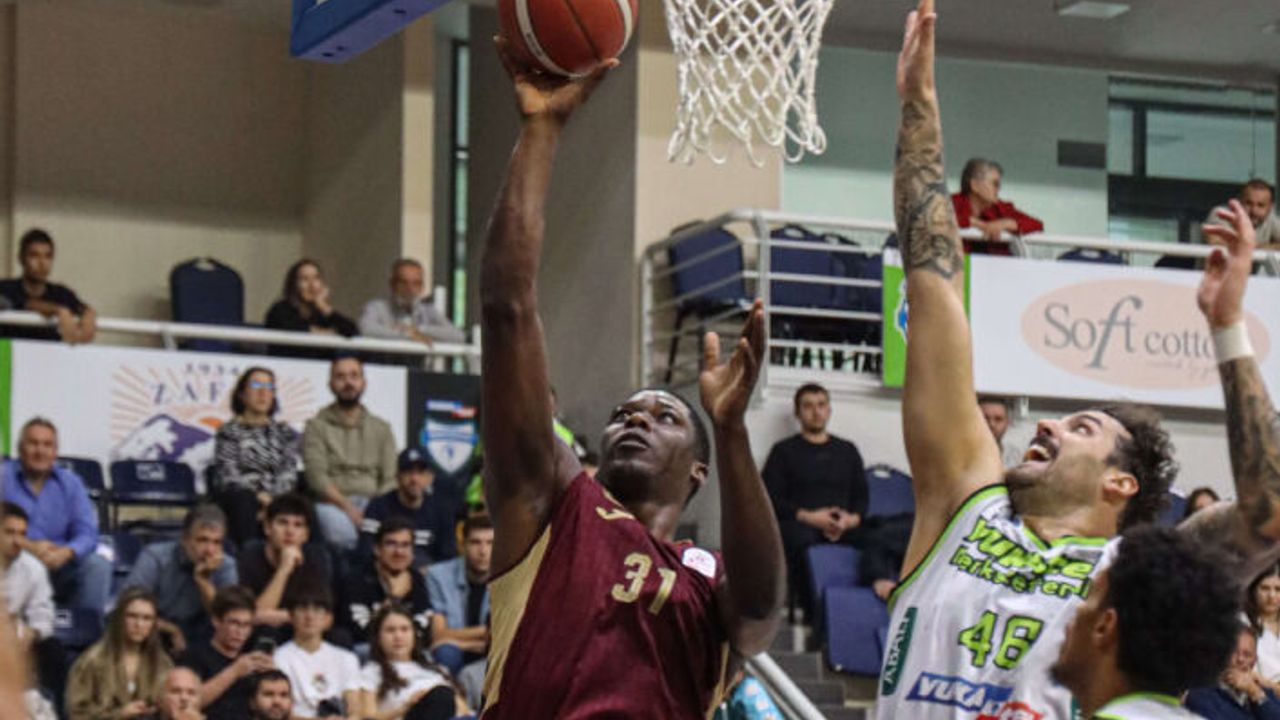 BORDO MAVİLİLER ,84-75'LİK SKORLA KAYBETTİ
