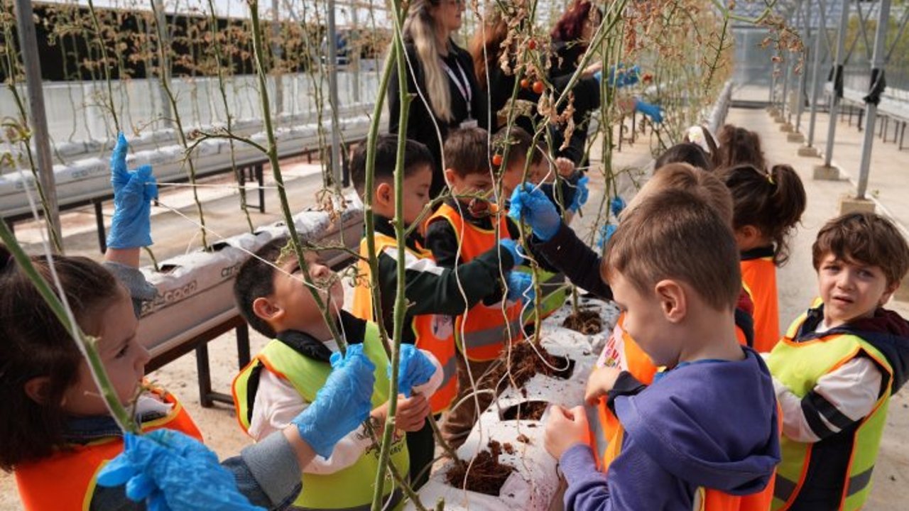 EN MUTLU KÖY, ÖĞRENCİLERE ‘ÜRETİM SEVGİSİ’ AŞILIYOR