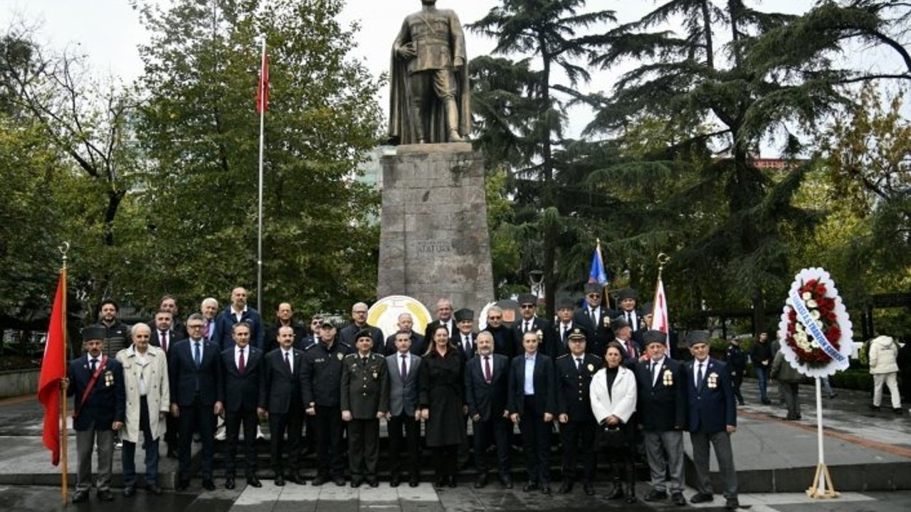 42. YIL DÖNÜMÜ TÖRENLE KUTLANDI
