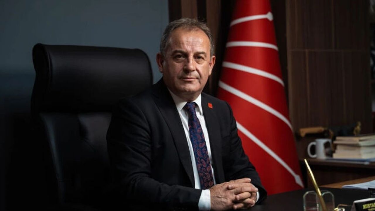 “TRABZON’U ÇEVRE İLLERİN GERİSİNDE BIRAKAN AKP YÖNETİMLERİNİN KONUŞMAYA HAKKI YOKTUR!”