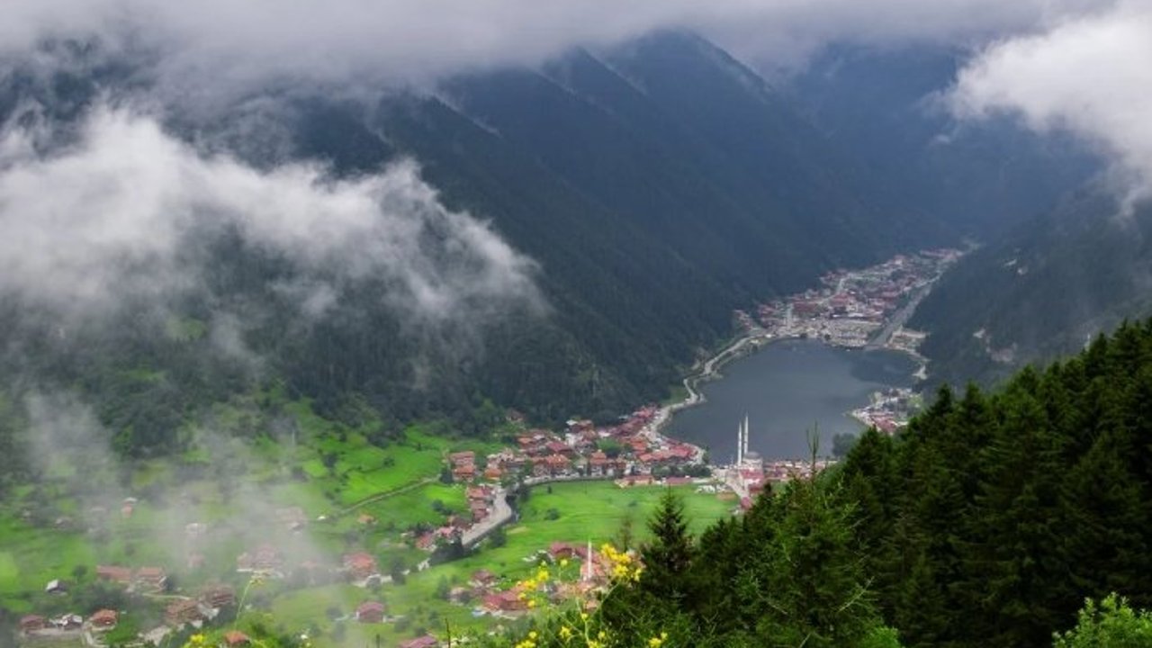 TRABZON TURİZMİ VE BÖLGESEL GELİŞMELERİN GÖLGESİNDE BİR SEZON