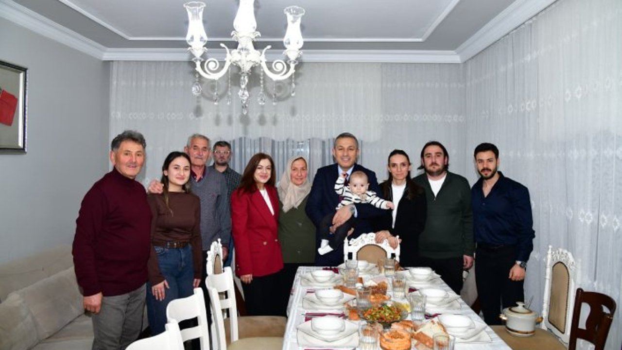 VALİ ŞAHİN, ŞEHİT AİLESİNİN İFTAR SOFRASINA MİSAFİR OLDU