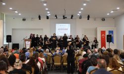 ÖZEL ÇOCUK ANNELERİNDEN ANLAMLI KONSER