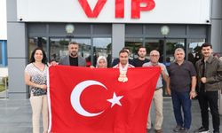 DÜNYA ŞAMPİYONU ABDULLAH İNAN TRABZON’DA COŞKUYLA KARŞILANDI