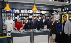 BAŞKAN GENÇ ESNAF VE VATANDAŞLARLA BULUŞTU