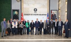 BAŞKAN GENÇ, TRABZON’UN POTANSİYELİNİ BÜYÜKELÇİLERE ANLATTI.