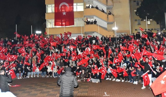 KAMPÜSTE “OMUZ OMUZA” MAÇ HEYECANI