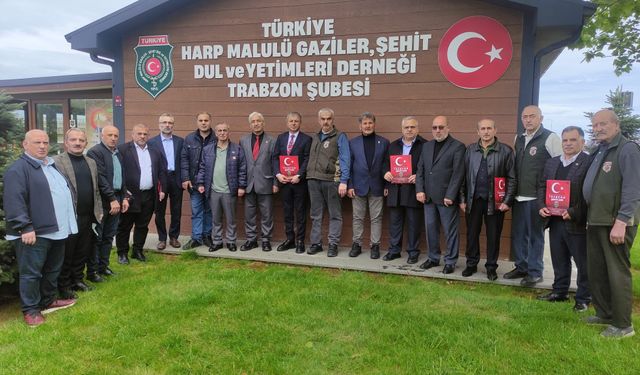 ŞEHİT AİLELERİ, GAZİLER VE MUHTARLAR AYNI MASADA
