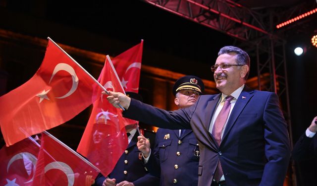 "19 MAYIS, KURTULUŞ MEŞALESİNİN YAKILDIĞI GÜNDÜR"