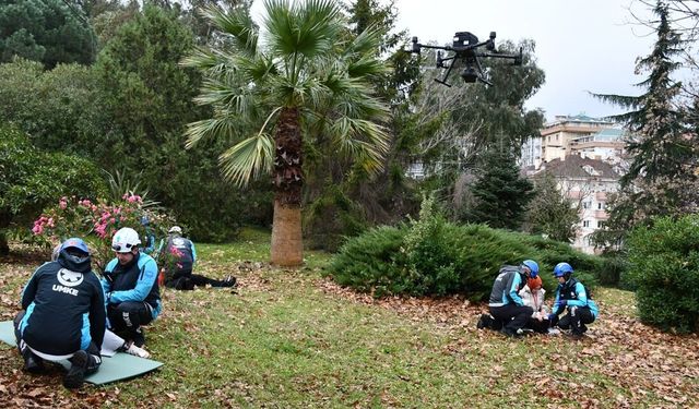 KTÜ’DE GELİŞTİRİLENYAPAY ZEKÂ DESTEKLİ DRONE VE TRİYAJ SİSTEMİ, BİLİM ÇEVRELERİNDE YOĞUN İLGİ GÖRDÜ