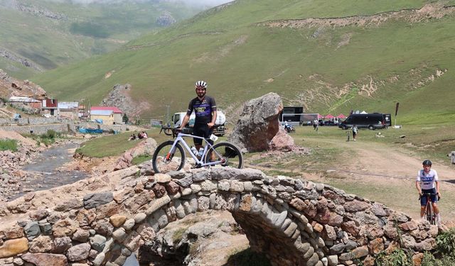 ARSİN’DE PEDALLAR ŞAMPİYONLUK İÇİN DÖNDÜ