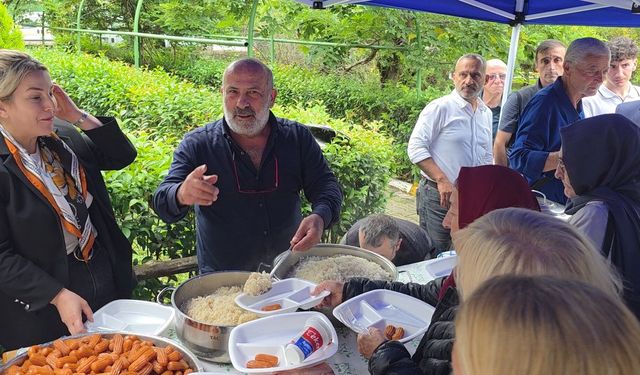GELENEKSEL PİLAV GÜNÜ YOĞUN KATILIMLA GERÇEKLEŞTİ