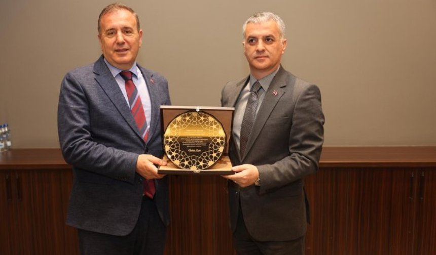 BAŞKAN BIYIK’TAN TDTM YÖNETİMİNE TEŞEKKÜR PLAKETİ