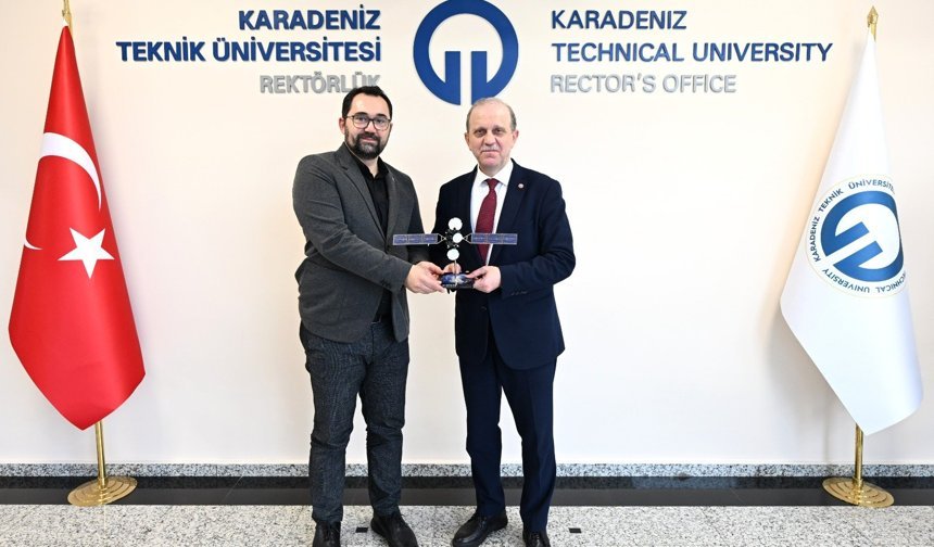 TÜBİTAK UZAY MÜDÜRÜ MEHMET NEFES’TEN KTÜ’YE ZİYARET