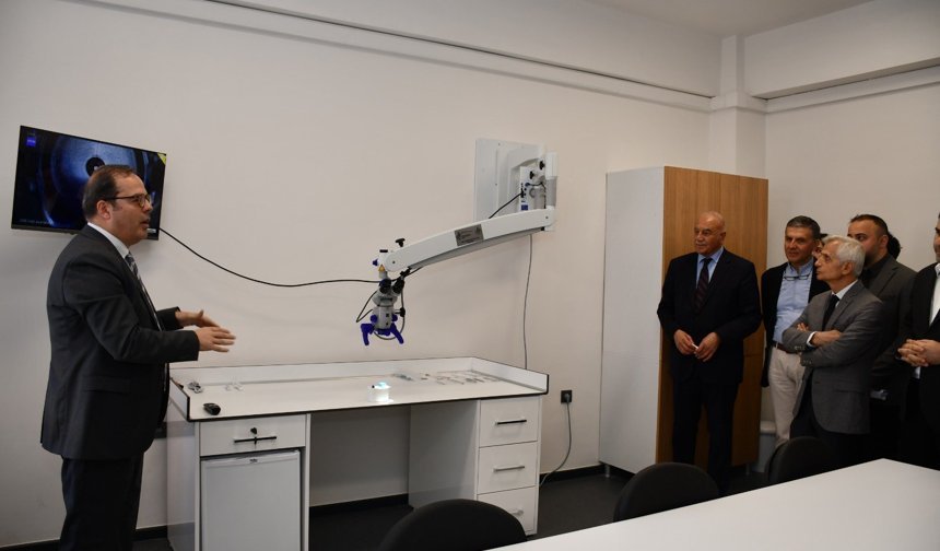 KTÜ FARABİ HASTANESİ’NDE MİKROCERRAHİ EĞİTİM LABORATUVARI AÇILDI
