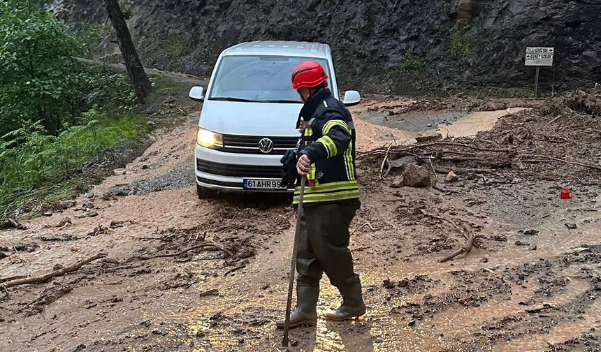 BÜYÜKŞEHİR İTFAİYESİ ARAKLI’DA YARDIMA KOŞTU