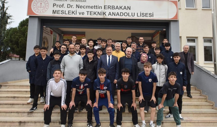 BAŞKAN ÇELEBİ,KARİYER GÜNLERİ ETKİNLİĞİNE KATILDI