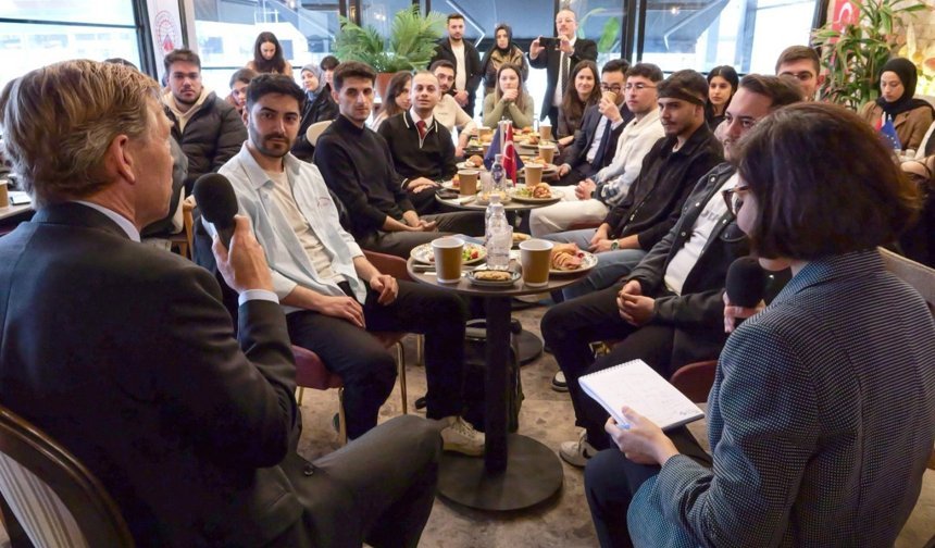 TRABZON'DA AB DİYALOĞU GENÇLERLE GÜÇLENİYOR