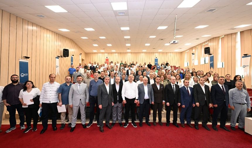 KTÜ MEMUR AKADEMİSİ ÖDÜL TÖRENİ GERÇEKLEŞTİRİLDİ