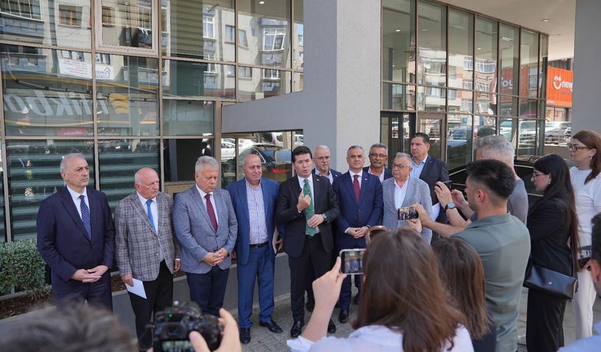 CHP GRUBU BÜYÜKŞEHİR MECLİSİ TERK ETTİ