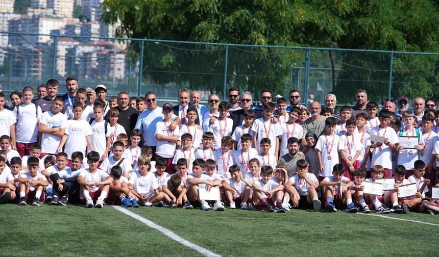 TRABZONSPOR FUTBOL YAZ OKULLARI KAMPI SONA ERDİ