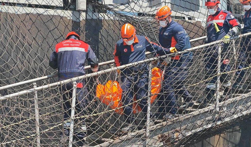 GEMİ TRABZON'A GELDİ, İTFAİYE VE AFAD HAREKETE GEÇTİ