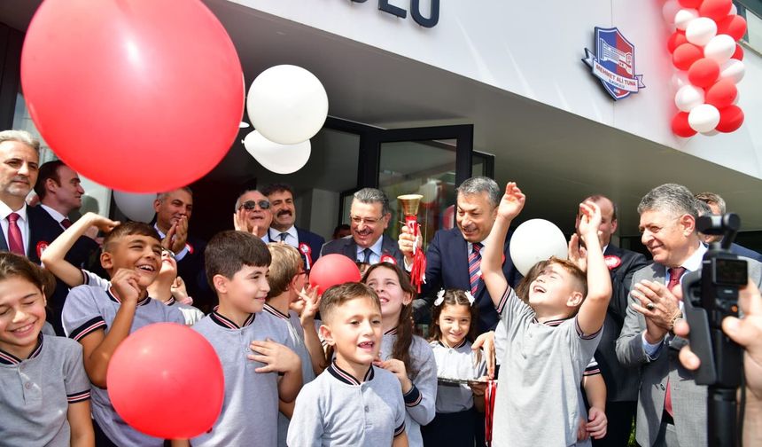 OKULLARDA İLK DERS ZİLİ ÇALDI