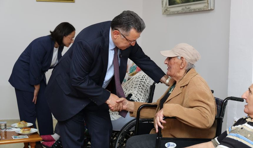 BAŞKAN GENÇ'TEN YAŞLI ÇINARLARA ZİYARET