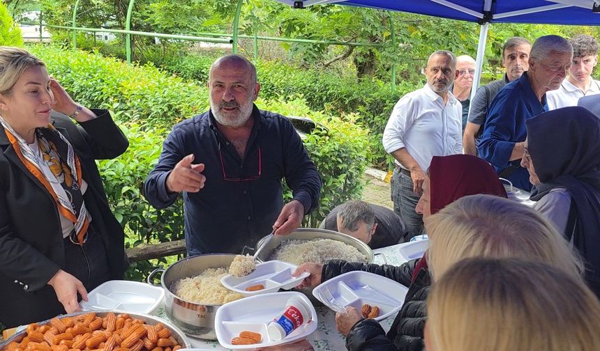 GELENEKSEL PİLAV GÜNÜ YOĞUN KATILIMLA GERÇEKLEŞTİ
