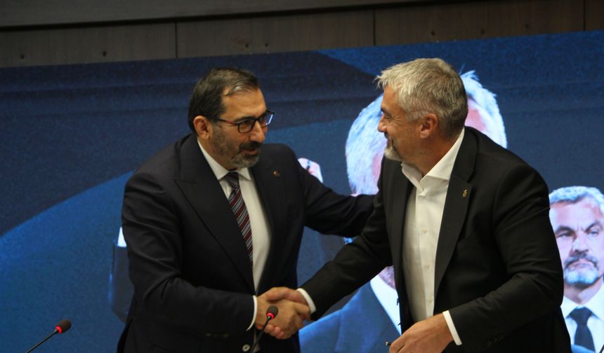 THOMAS REİS: "AZ KONUŞMAK, ÇOK İŞ"