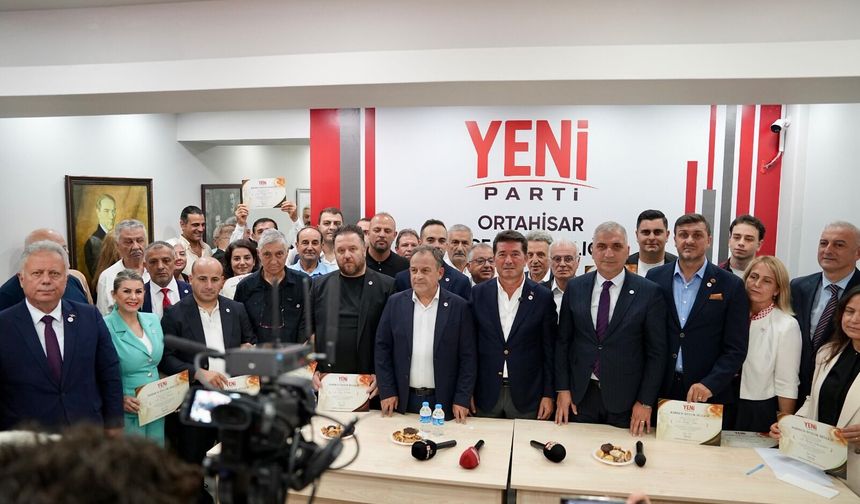 BAŞKAN AHMET KAYA VE 21 BELEDİYE MECLİS ÜYESİ  YENİ PARTİ’YE KATILDI