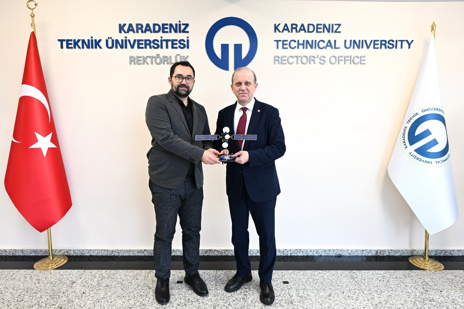 TÜBİTAK UZAY MÜDÜRÜ MEHMET NEFES’TEN KTÜ’YE ZİYARET