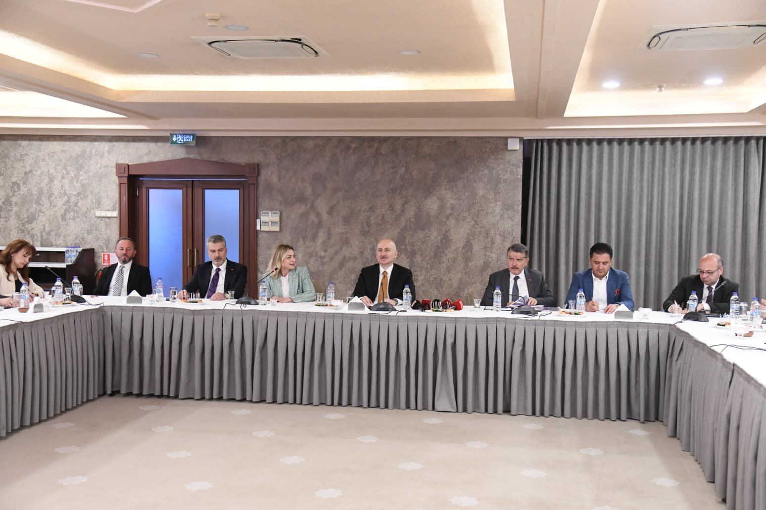 KARAİSMAİLOĞLU “ HÜKÜMETİMİZ TRABZON’A ÖZEL BİR ÖNEM ATFEDİYOR"