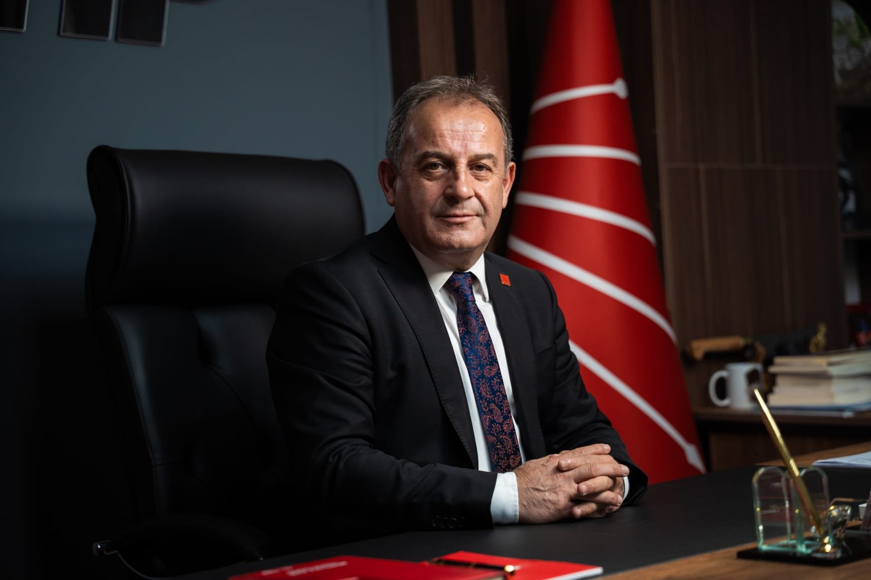 BAK: “TRABZON’DA TURİZM ŞAHLANIYOR, ESNAF İSE CAN ÇEKİŞİYOR! BU BİR TERCİHTİR, BU BİR İHANETTİR!”