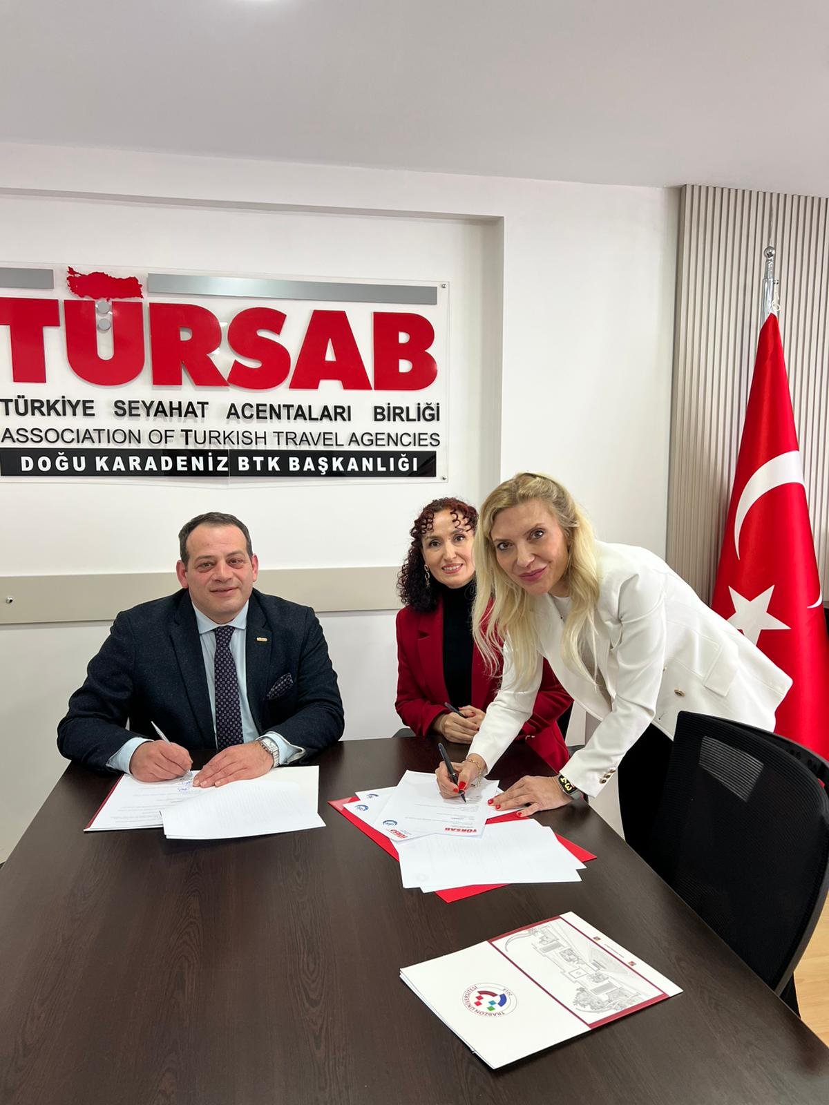 TÜRSAB DOĞU KARADENİZ BTK İLE TRABZON ÜNİVERSİTESİ ARASINDA STAJ İŞ BİRLİĞİ PROTOKOLÜ İMZALANDI