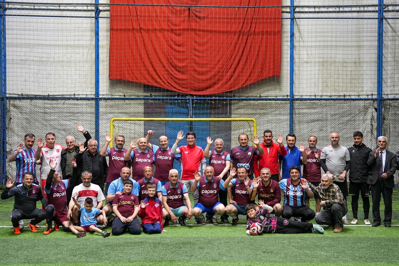 BAŞKAN KAYA, ENGELLİ BİREYLERLE DOSTLUK MAÇINA ÇIKTI