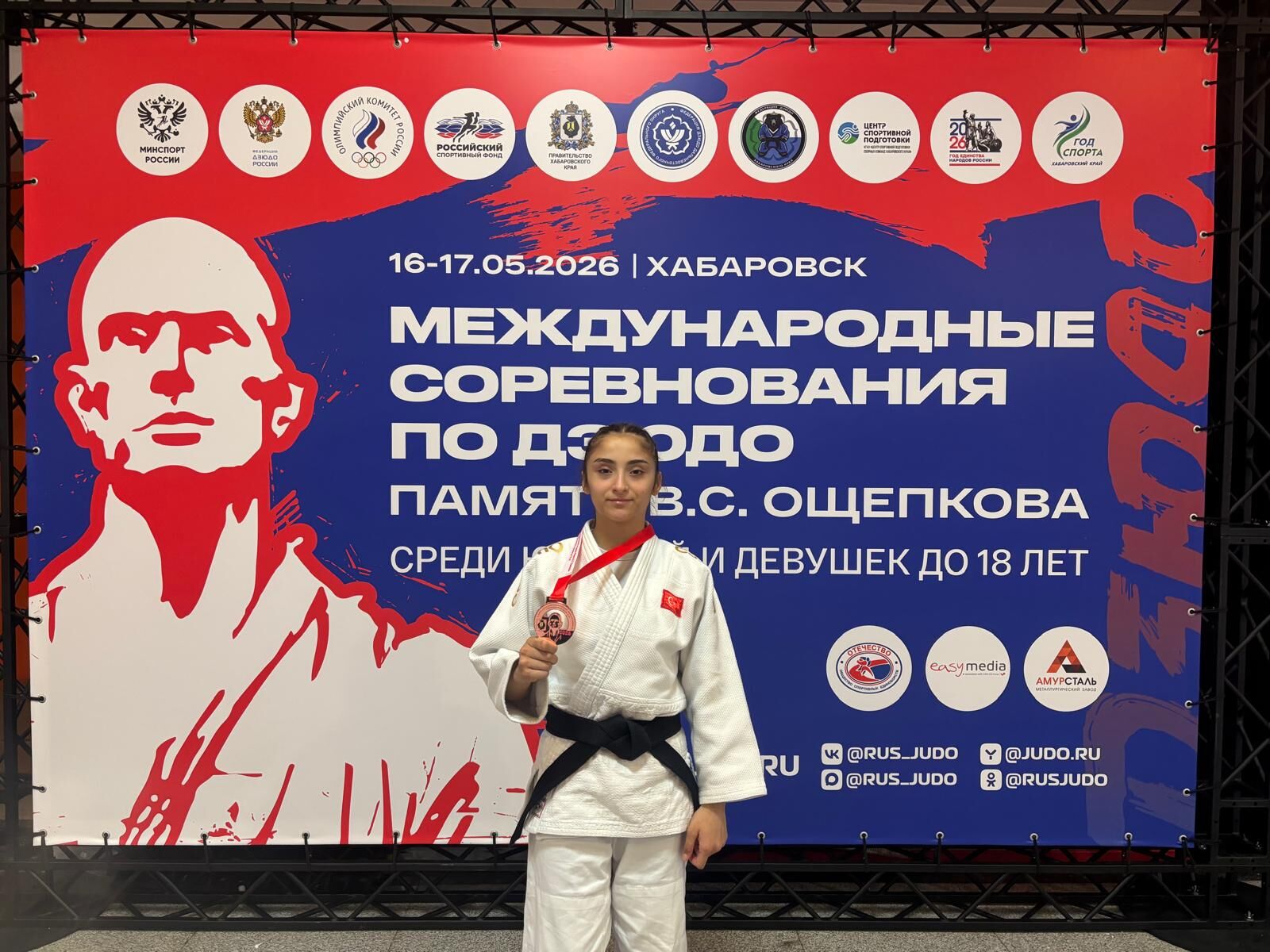 HABAROVSK’TA AHSEN YILDIRIM FIRTINASI