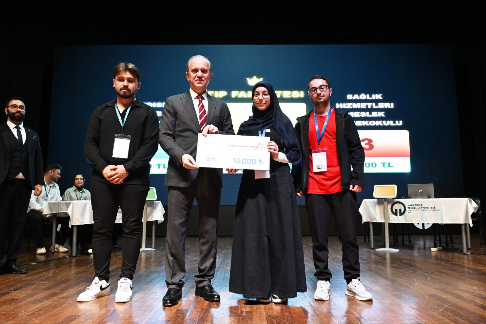 FİLİSTİN HALKINI UNUTMADILAR