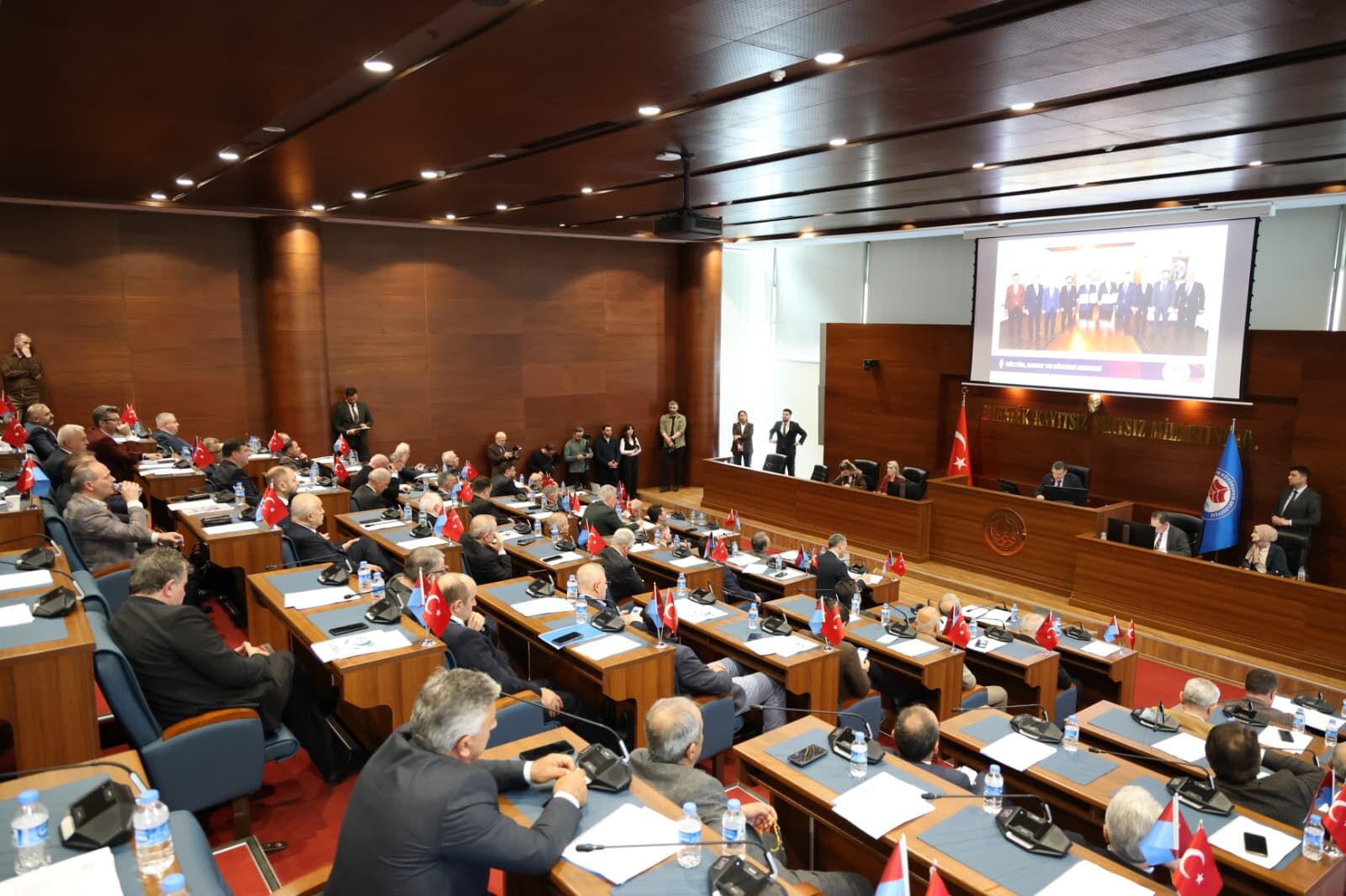 SOKAK HAYVANLARI KONUSUNDA DUYARLILIK BEKLİYORUZ