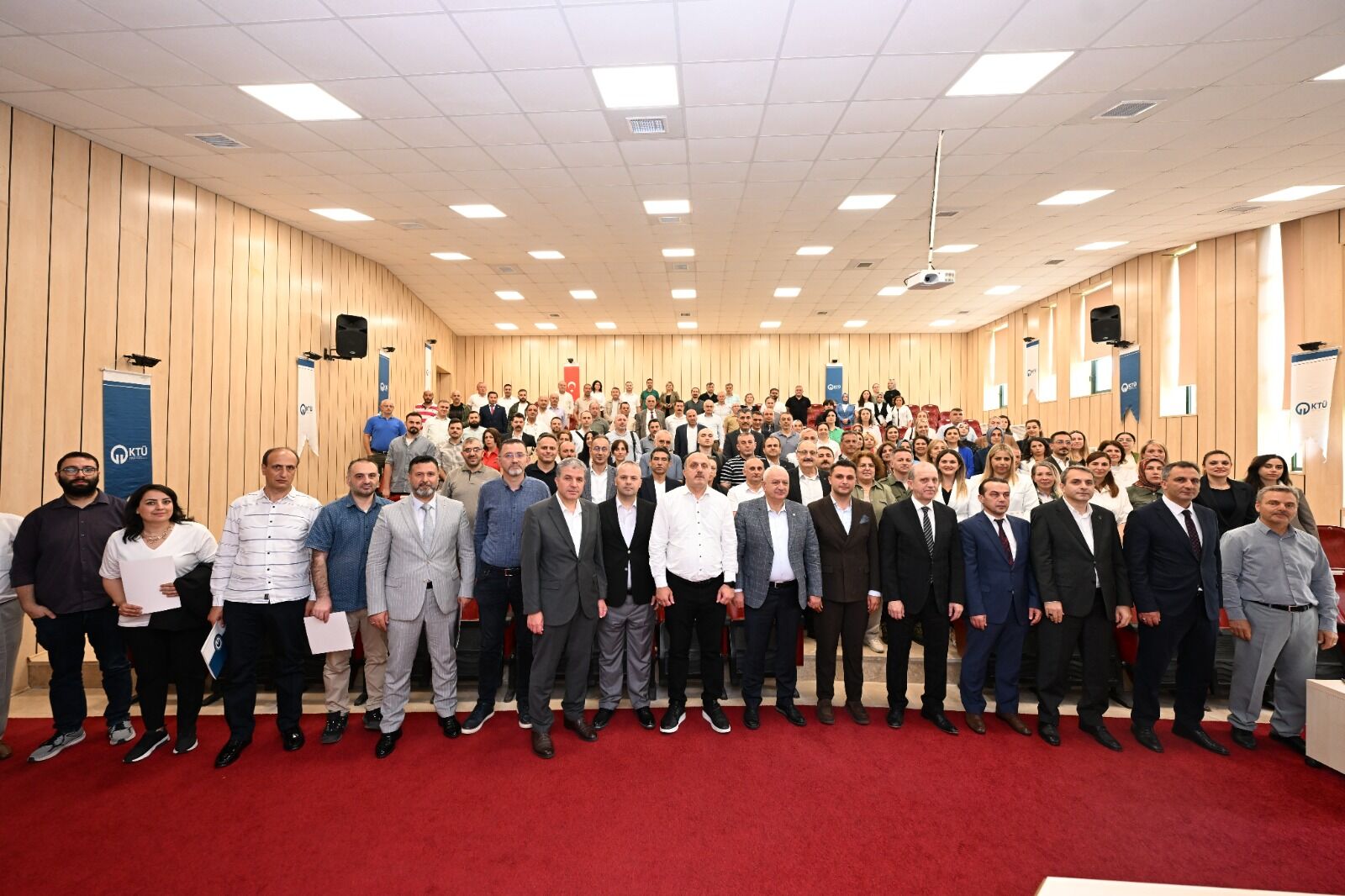 KTÜ MEMUR AKADEMİSİ ÖDÜL TÖRENİ GERÇEKLEŞTİRİLDİ