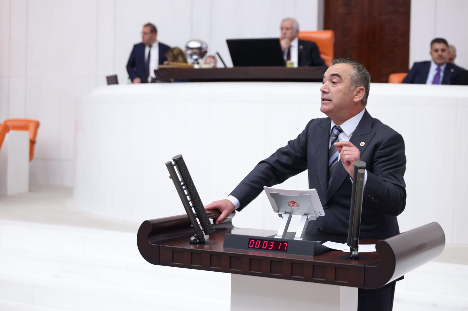 "BU MECLİS İMRALI'NIN NOTERİ DEĞİLDİR"