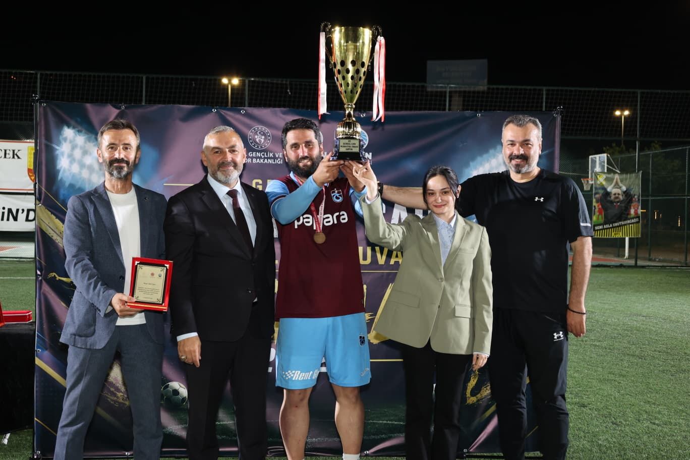 "GENÇLERİMİZİ SPORLA BULUŞTURMAYA DEVAM EDECEĞİZ"